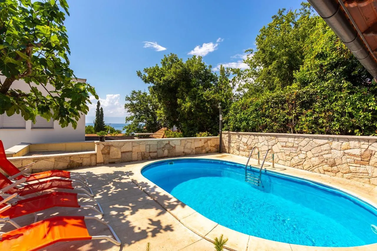 Apartment Apartmani Gabi Njivice Croatia