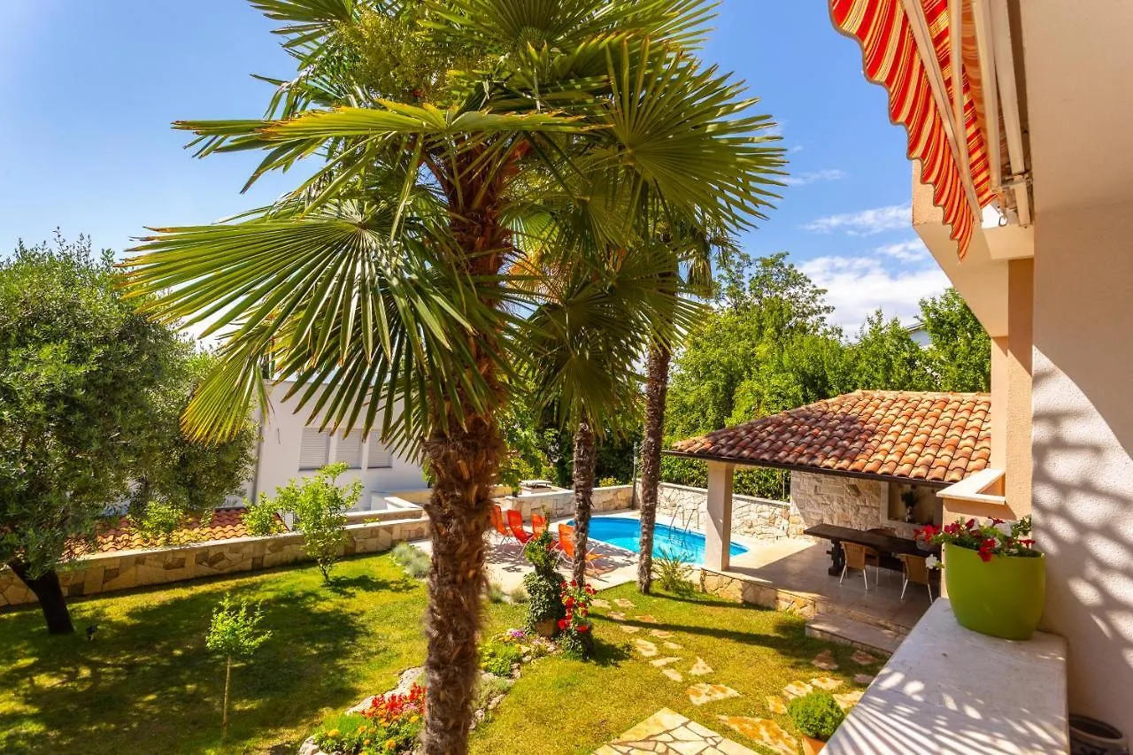 Apartmani Gabi Njivice Apartment