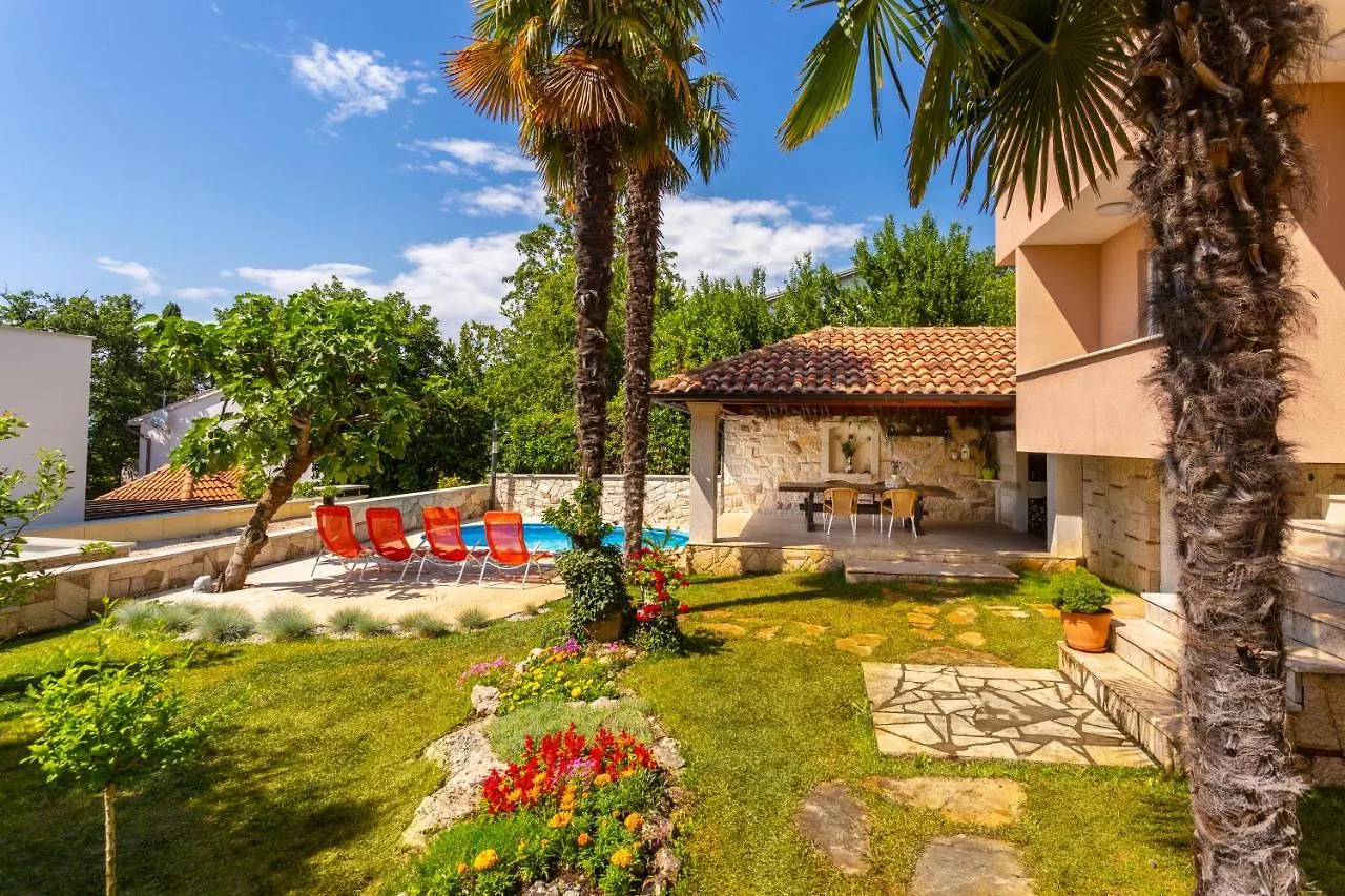Apartmani Gabi Njivice Croatia