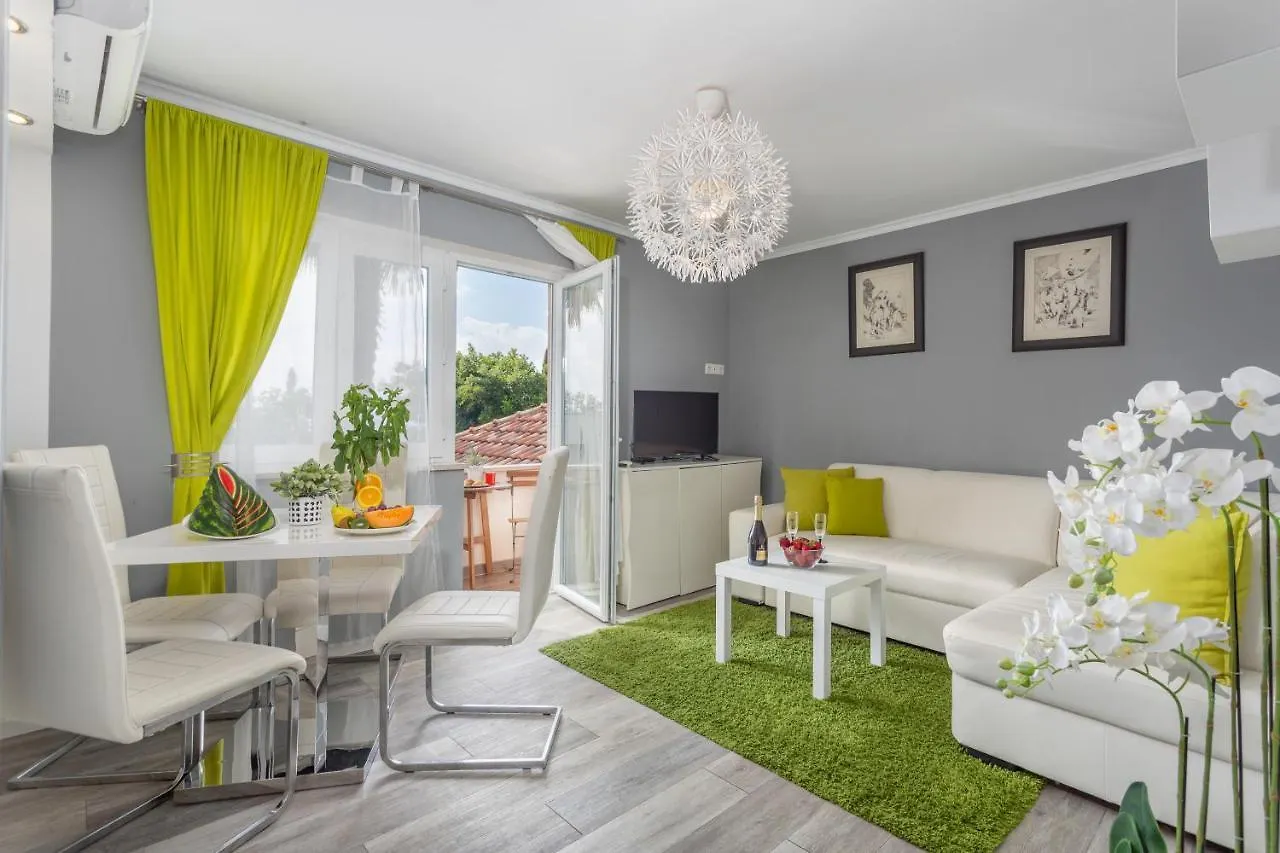 Apartmani Gabi Njivice Apartment