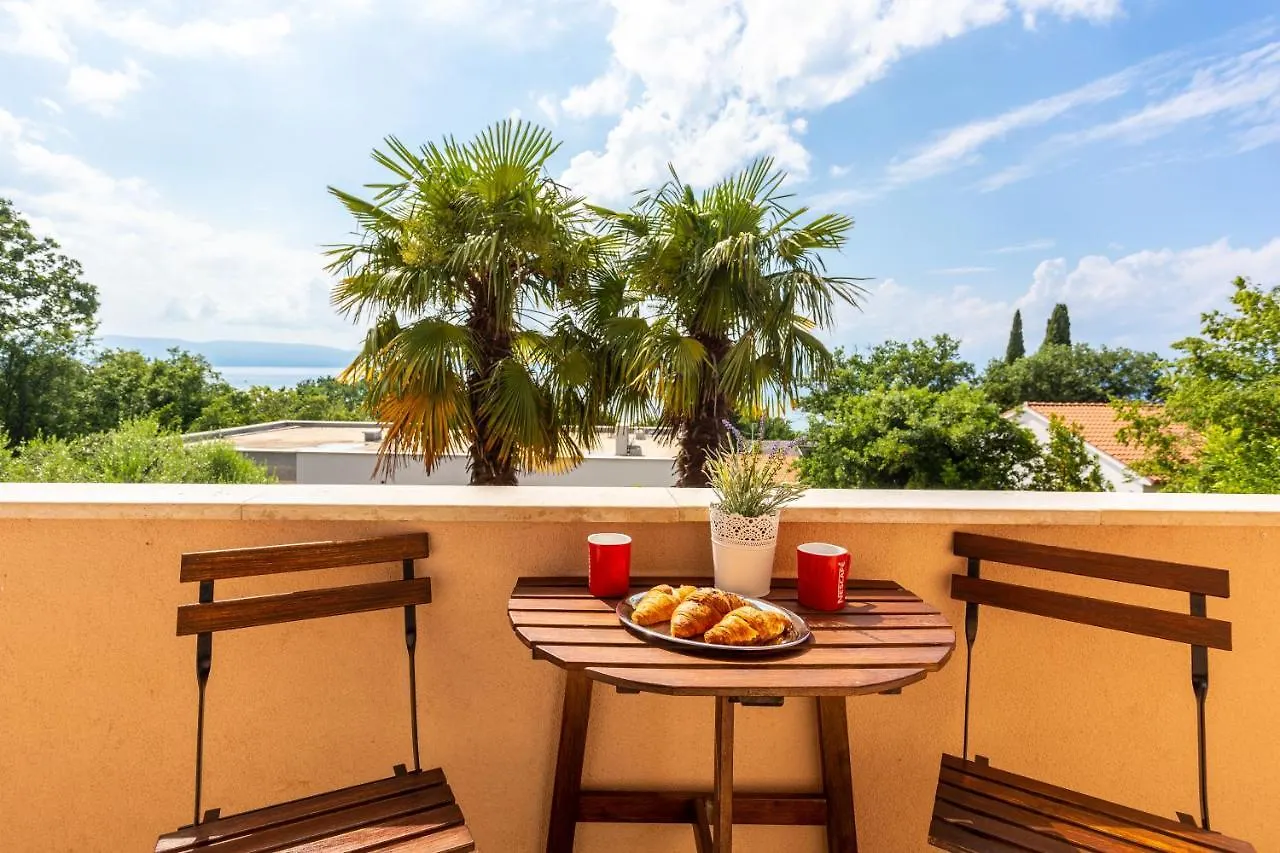 Apartment Apartmani Gabi Njivice Croatia