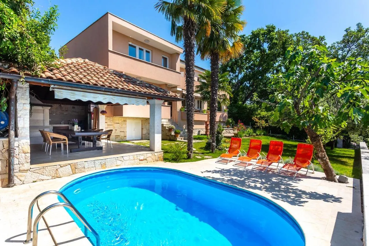 Apartmani Gabi Njivice Croatia