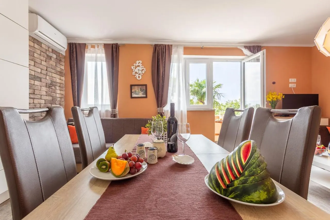 Apartmani Gabi Njivice Apartment